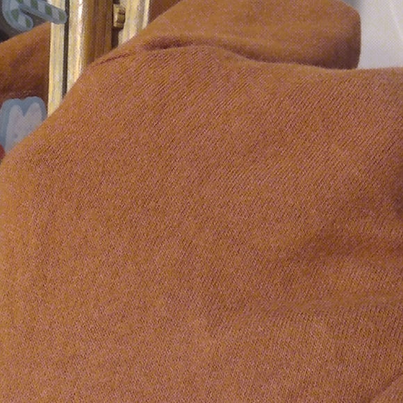 Rust colored soft sweater - Picture 4 of 5